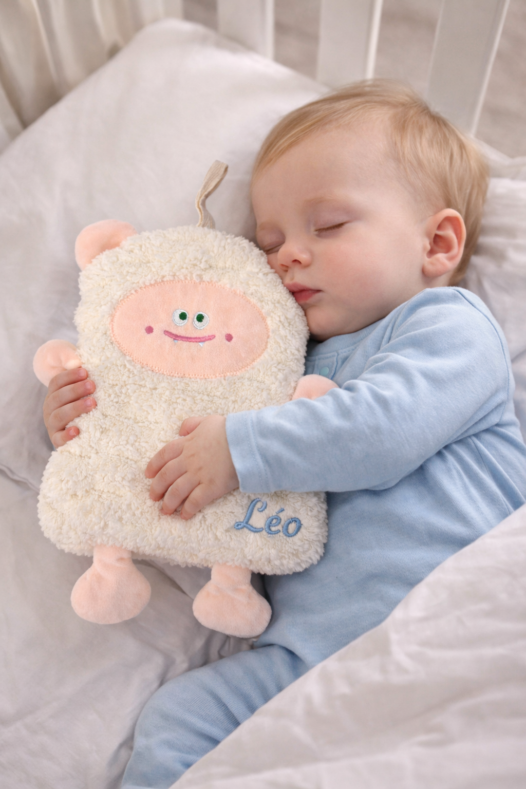 Doudou bébé doux et moelleux – dès la naissance en forme de mouton blanc