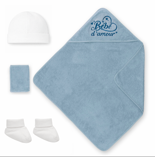 Coffret naissance bébé bleu personnalisé avec prénom Brahim comprenant cape de bain brodée, bonnet, chaussons et gant de toilette