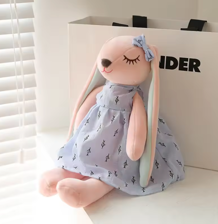 Doudou lapin violet  avec robe – compagnon tendre dès la naissance
