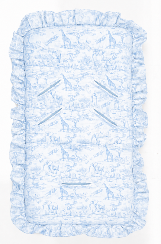 Matelas_de_poussette_avec_b_b_motif_safari_rose_avec_volant bleu 